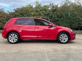 Volkswagen Golf 1.2 TSI BLUEMOTION TECH | DSG | AUTOMATIC | EURO 6 |