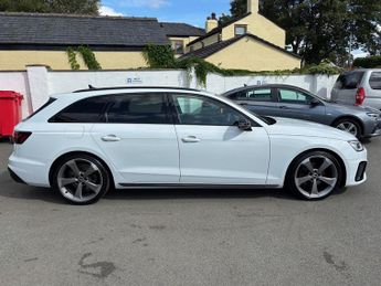 Audi A4 Avant 2.0 TFSI 35 Black Edition Estate 5dr Petrol S Tronic Euro 6 (s/s