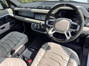 Land Rover Defender 90 D250 HARD TOP MODIFIED BY URBAN AUTOMOTIVE VAT Q 5 SEATS