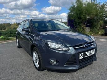Ford Focus 1.6 Zetec Hatchback 5dr Petrol Manual Euro 5 (105 ps)