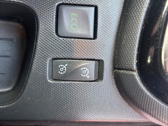 Renault Clio 1.5 dCi Dynamique S MediaNav Hatchback 5dr Diesel EDC Euro 5 (90