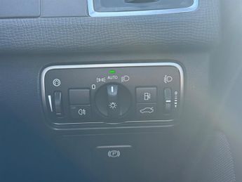 Volvo XC60 2.0 D4 R-Design Nav SUV 5dr Diesel Manual Euro 6 (s/s) (190 ps)