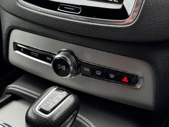 Volvo XC90 2.0 D5 R-Design Geartronic 4WD Euro 6 (s/s) 5dr