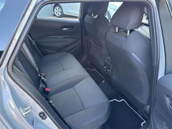 Toyota Corolla 1.8 VVT-h Icon Touring Sports CVT Euro 6 (s/s) 5dr