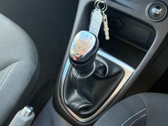 Renault Captur 0.9 TCe ENERGY Iconic SUV 5dr Petrol Manual Euro 6 (s/s) (90 ps)