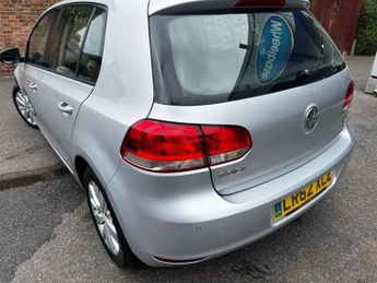 Volkswagen Golf 1.6 TDI Match Hatchback 5dr Diesel DSG Euro 5 (105 ps)