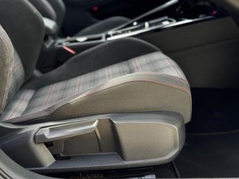 Volkswagen Golf 2.0 TSI GTI DSG Euro 6 (s/s) 5dr