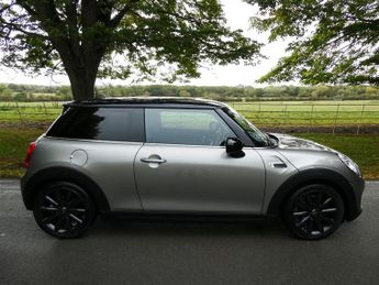 MINI Hatch 1.5 Cooper Hatchback 3dr Petrol Auto Euro 6 (s/s) (136 ps)