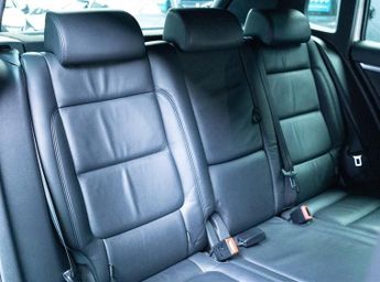 Volkswagen Tiguan R LINE TDI BLUEMOTION TECH 4MOTION DSG