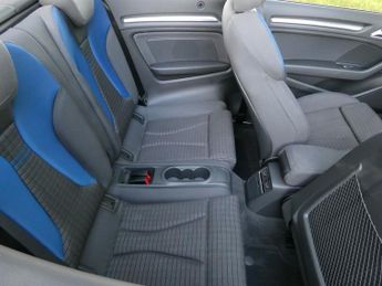 Audi Cabriolet 2.0 TDI Sport Convertible 2dr Diesel S Tronic Auto 6Spd quattro 