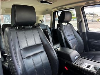 Land Rover Range Rover Sport 3.0 SD V6 HSE Black Auto 4WD Euro 5 5dr