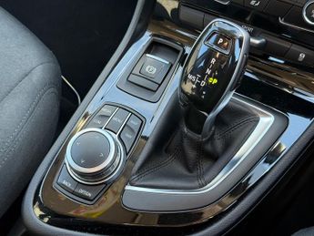 BMW 220i 2.0 SE MPV 5dr Petrol DCT Euro 6 (s/s) (192 ps)