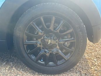 MINI Hatch 1.5 Cooper Classic Hatchback 3dr Petrol Manual Euro 6 (s/s) (136