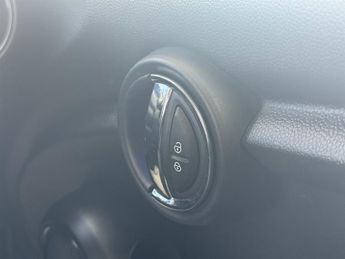 MINI Hatch 1.5 Cooper Classic Hatchback 3dr Petrol Manual Euro 6 (s/s) (136