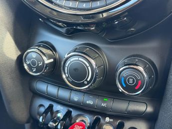 MINI Hatch 1.5 Cooper Classic Hatchback 3dr Petrol Manual Euro 6 (s/s) (136