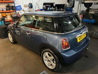 MINI Hatch Cooper D Auto