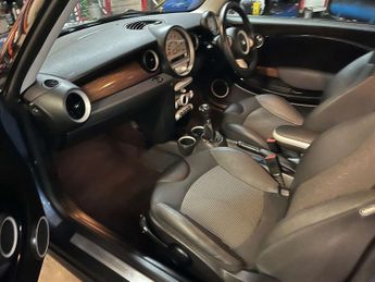 MINI Hatch Cooper D Auto
