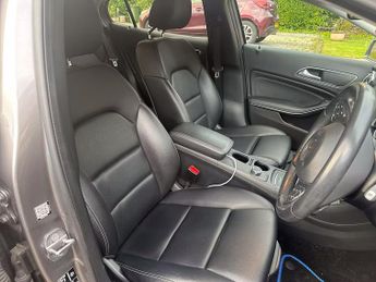 Mercedes GLA200 2.1 GLA200d SE SUV 5dr Diesel 7G-DCT Euro 6 (s/s) (136 ps)