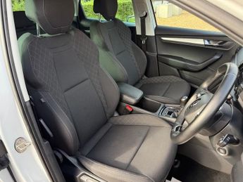 Skoda Karoq 1.0 TSI SE Technology SUV 5dr Petrol Manual Euro 6 (s/s) (116 ps