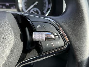 Skoda Karoq 1.0 TSI SE Technology SUV 5dr Petrol Manual Euro 6 (s/s) (116 ps