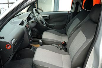 Vauxhall Combo TOUR ESSENTIA CDTI, Automatic, Disabled, Wheelchair Accessible V