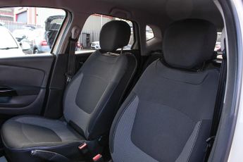 Renault Captur 1.5 dCi ENERGY Dynamique S Nav SUV 5dr Diesel Auto Euro 6 (s/s) 