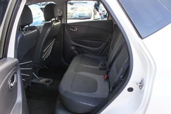 Renault Captur 1.5 dCi ENERGY Dynamique S Nav SUV 5dr Diesel Auto Euro 6 (s/s) 