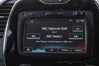 Renault Captur 1.5 dCi ENERGY Dynamique S Nav SUV 5dr Diesel Auto Euro 6 (s/s) 