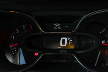 Renault Captur 1.5 dCi ENERGY Dynamique S Nav SUV 5dr Diesel Auto Euro 6 (s/s) 