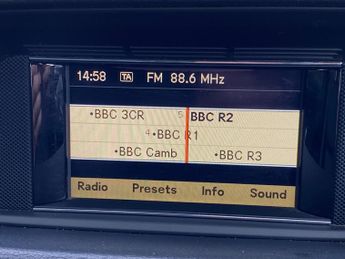 Mercedes E350 3.0 CDI V6 BlueEfficiency Avantgarde Estate 5dr Diesel G-Tronic 