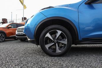Nissan Juke 1.6 Bose Personal Edition SUV 5dr Petrol XTRON Euro 6 (112 ps)