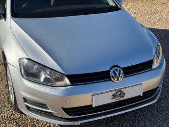 Volkswagen Golf 1.6 TDI BlueMotion Tech SE Estate 5dr Diesel Manual Euro 5 (s/s)