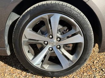 Peugeot 308 SW 1.2 PureTech Allure Estate 5dr Petrol EAT Euro 6 (s/s) (130 ps)