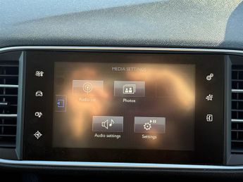 Peugeot 308 SW 1.2 PureTech Allure Estate 5dr Petrol EAT Euro 6 (s/s) (130 ps)