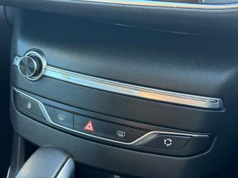 Peugeot 308 SW 1.2 PureTech Allure Estate 5dr Petrol EAT Euro 6 (s/s) (130 ps)