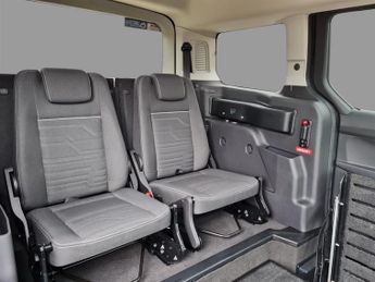 Ford Grand Tourneo Connect Auto WAV Wheelchair Access Passenger Driver Up front 2018 11K No