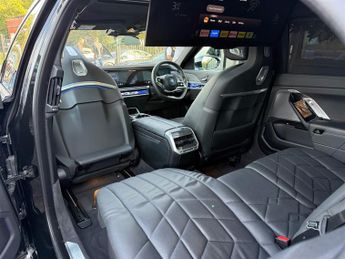 BMW 750e 22.1kWh xDRIVE EXCELLENCE