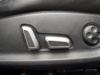 Audi A6 Saloon 2.0 TDI ultra S line S Tronic Euro 6 (s/s) 4dr