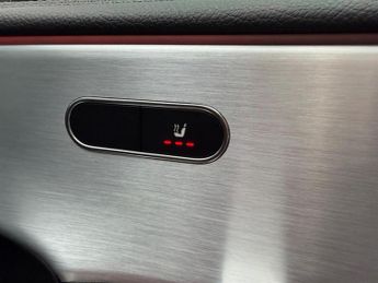 Mercedes CLA180 1.3 AMG Line (Premium Plus 2) Coupe 7G-DCT Euro 6 (s/s) 4dr