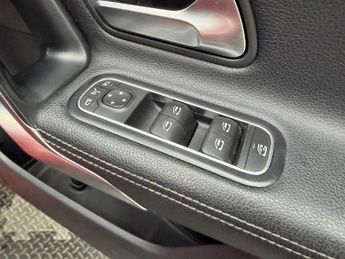 Mercedes CLA180 1.3 AMG Line (Premium Plus 2) Coupe 7G-DCT Euro 6 (s/s) 4dr