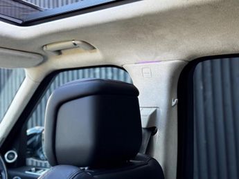 Land Rover Range Rover 3.0 D300 MHEV Westminster Black Auto 4WD Euro 6 (s/s) 5dr