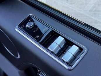 Land Rover Range Rover 3.0 D300 MHEV Westminster Black Auto 4WD Euro 6 (s/s) 5dr