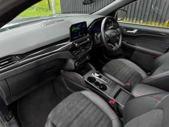 Ford Kuga 2.5 Duratec 14.4kWh ST-Line X Edition CVT Euro 6 (s/s) 5dr