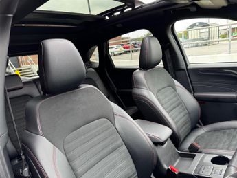 Ford Kuga 2.5 Duratec 14.4kWh ST-Line X Edition CVT Euro 6 (s/s) 5dr