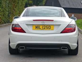 Mercedes SLK200 BLUEEFFICIENCY AMG SPORT AUTOMATIC