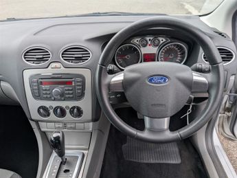Ford Focus 1.6 Zetec Estate 5dr Petrol Automatic (184 g/km, 99 bhp)