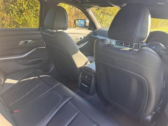 BMW 320i M SPORT TOURING