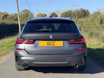 BMW 320i M SPORT TOURING