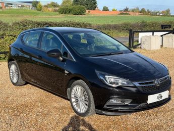 Vauxhall Astra 1.4i Turbo Elite Nav Hatchback 5dr Petrol Auto Euro 6 (s/s) (150