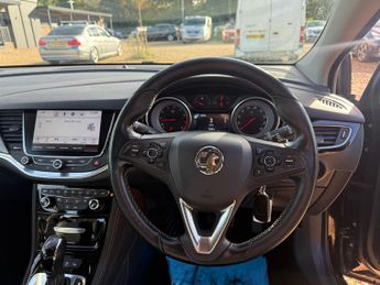 Vauxhall Astra 1.4i Turbo Elite Nav Hatchback 5dr Petrol Auto Euro 6 (s/s) (150